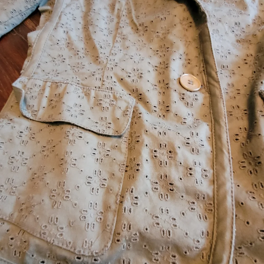 DKNY EMBROIDERED EYELET JACKET | DKNY BLAZER | DKNY JACKET | OLIVE GREEN | EUC